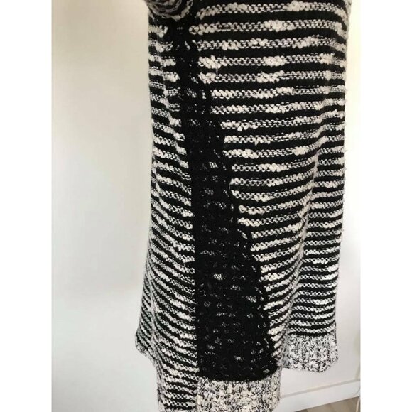 ANTHROPOLOGIE MOTH Staccato Striped Nubby Sweater Size Medium Black White - Picture 6 of 9